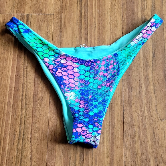 Bikini bottom - Picture 1 of 2